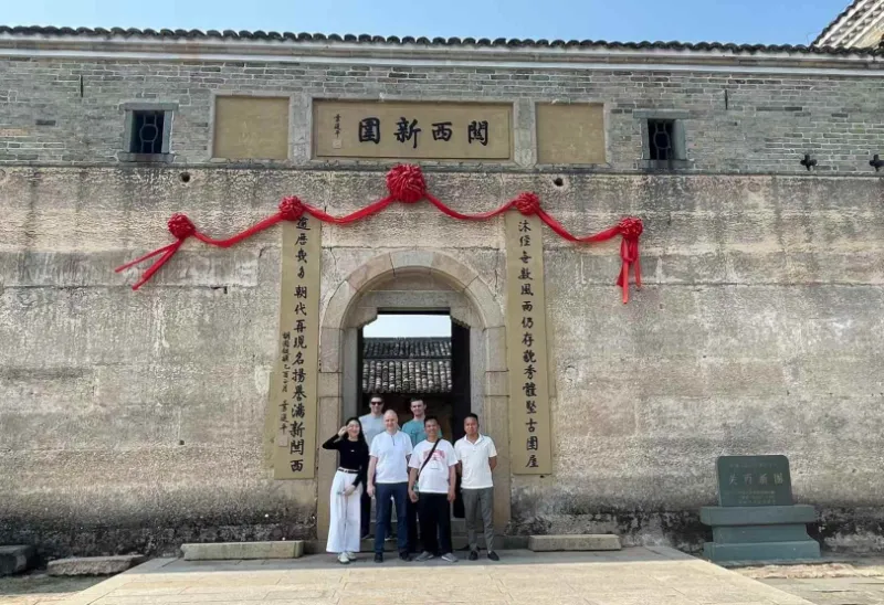 Kalimo verslas, draugystės kalimas: Yanming metalo oforto gamykla gilina bendradarbiavimą su užsienio klientais